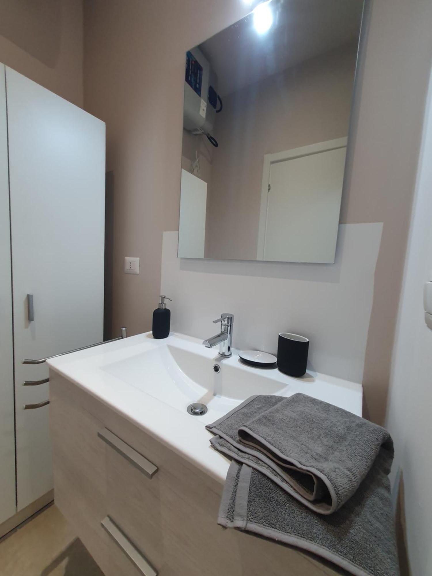 Gambara Metro Apartment Milano Екстер'єр фото