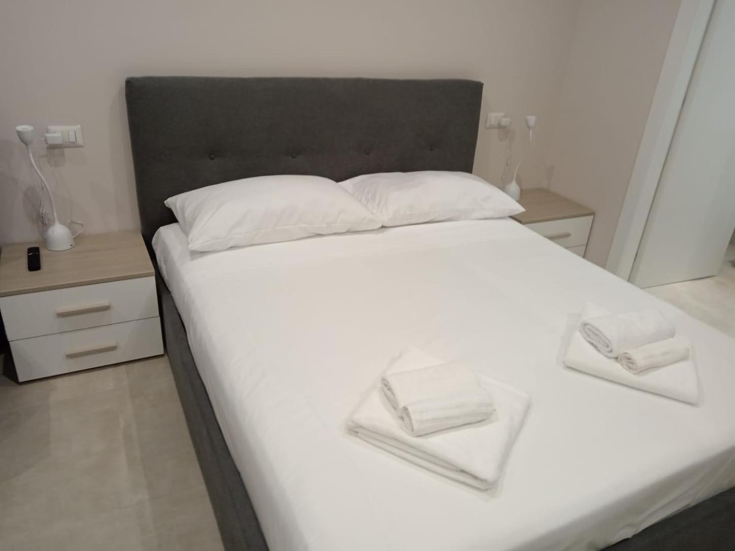 Gambara Metro Apartment Milano Екстер'єр фото